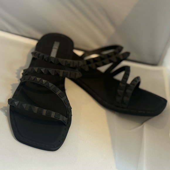 Steve Madden Skyler-J Black Punk Spiked Sandals Size 10 - Picture 1 of 3